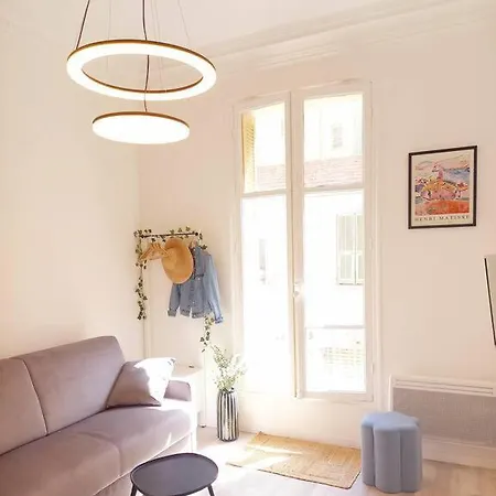 Très Joli Studio à 150 m de la mer