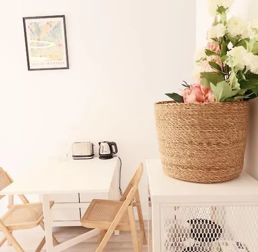 Cosy à 150 M De La * Niza